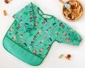 BABERO IMPERMEABLE CON MANGAS AZUL