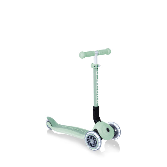 GLOBBER PATINETE JUNIOR PLEGABLE CON LUCES Y ECOLÓGICO PISTACHO