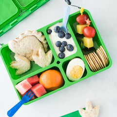 YUMBOX SET DE CORTADORES Y ACCESORIOS LUNCH PUNCH DINOSAURIO Y TIBURÓN